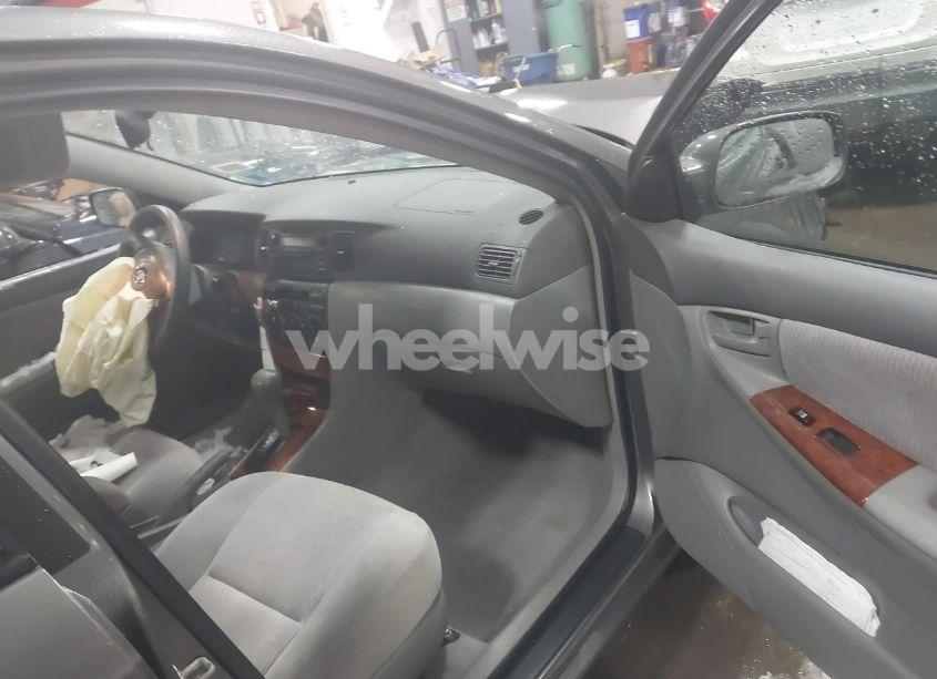 Photo 5 of 2005 Toyota Corolla LE (VIN 2T1BR30E65C397979)