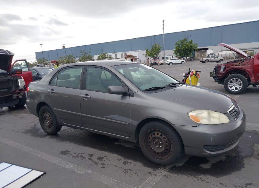 2005 Toyota Corolla LE (VIN 2T1BR30E75C436658) main photo