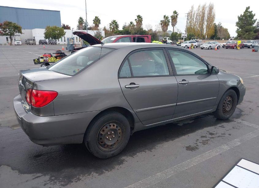 Photo 4 of 2005 Toyota Corolla LE (VIN 2T1BR30E75C436658)