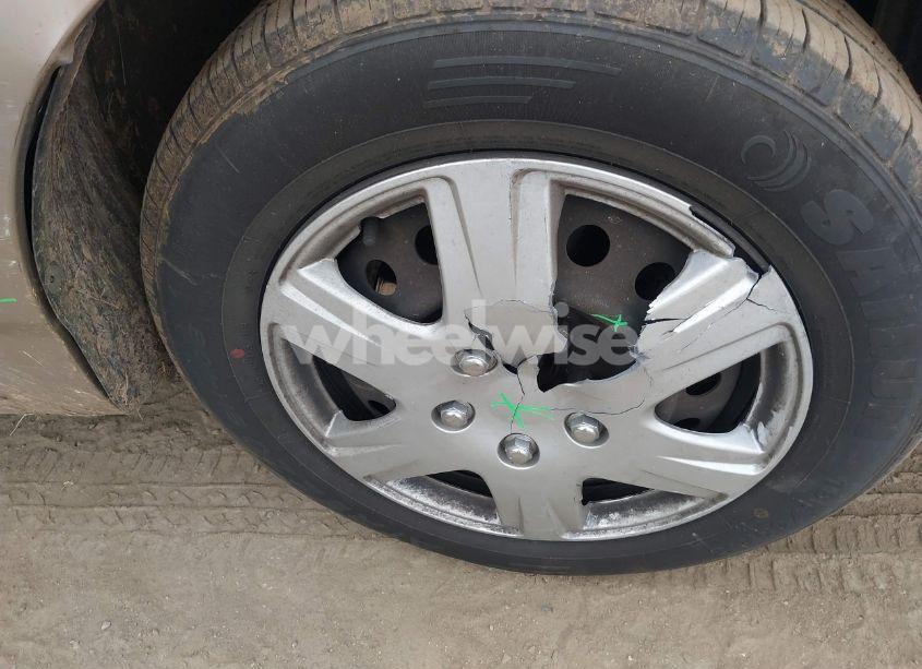 Photo 13 of 2005 Toyota Corolla LE (VIN 2T1BR30E85C359329)