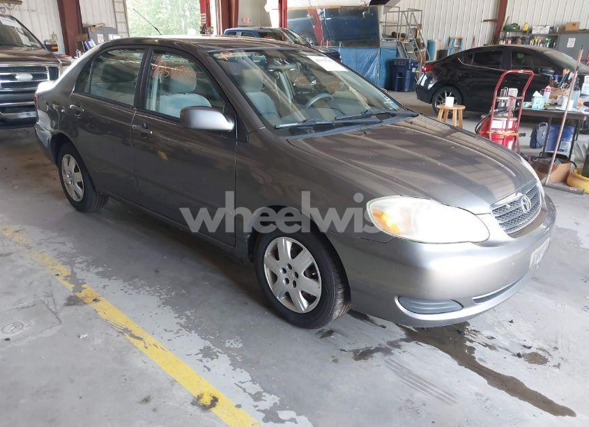 2005 Toyota Corolla LE (VIN 2T1BR30E85C438175) main photo