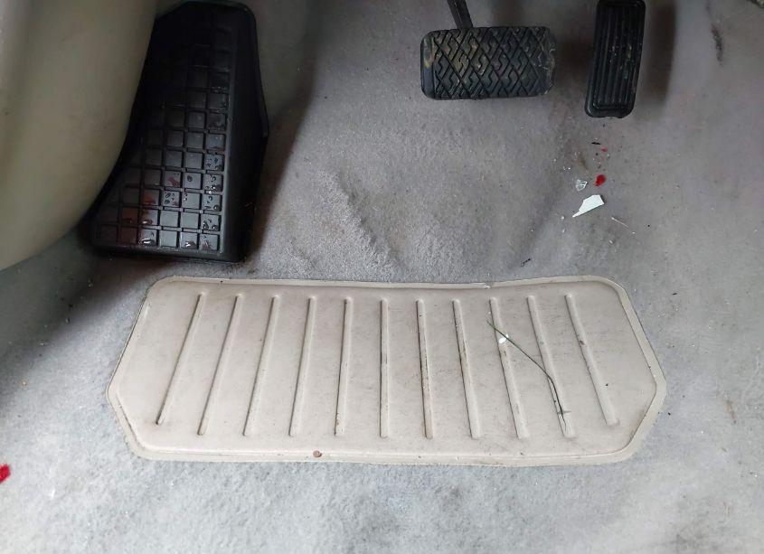 Photo 17 of 2006 Toyota Corolla LE (VIN 2T1BR30E86C636840)