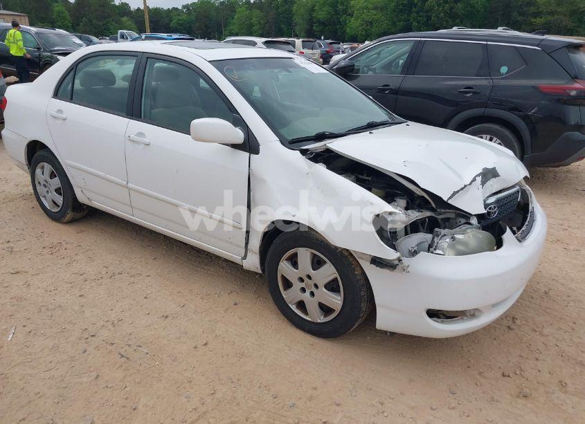 2005 Toyota Corolla LE (VIN 2T1BR30EX5C426707) main photo