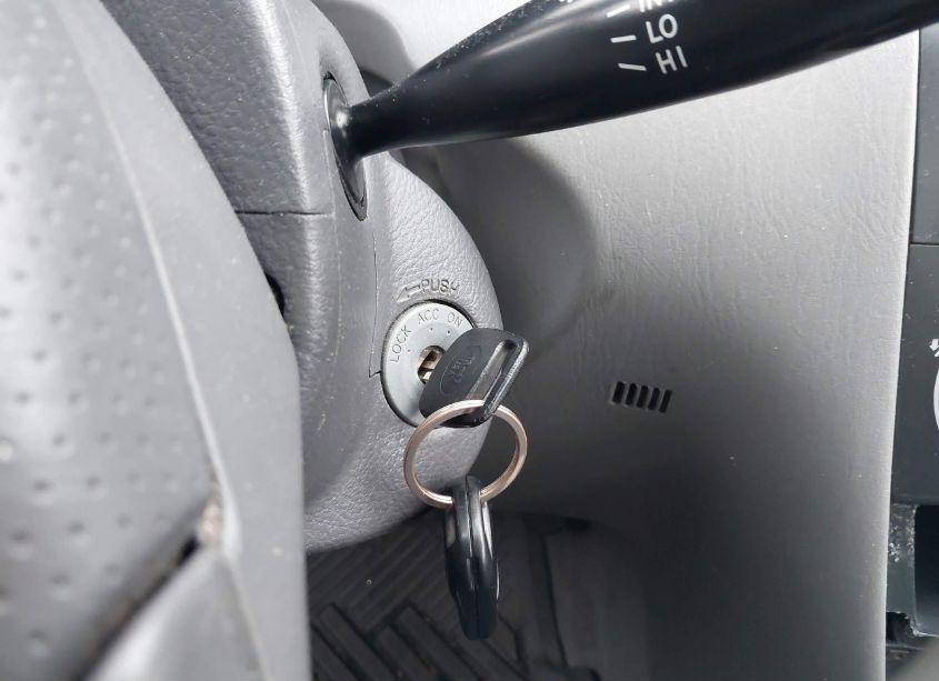 Photo 11 of 2004 Toyota Corolla CE (VIN 2T1BR32E04C179340)