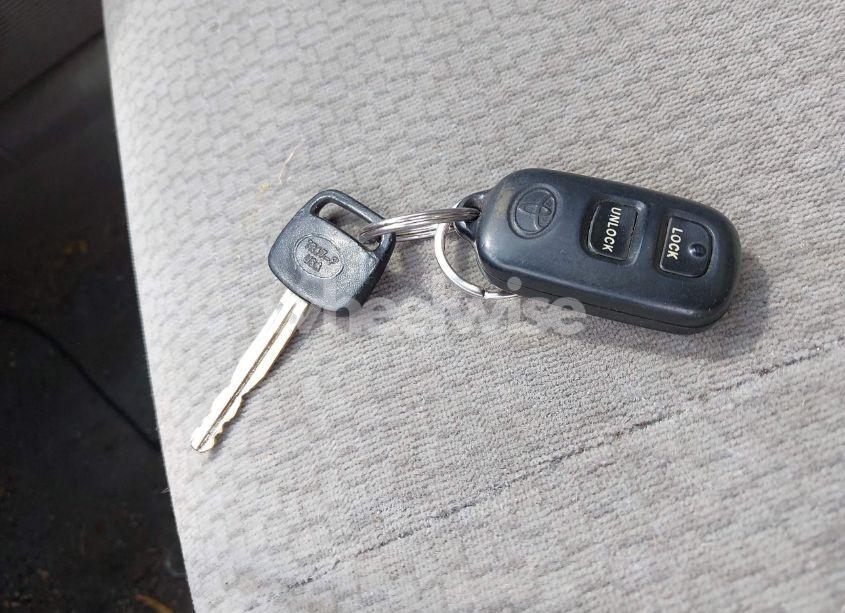 Photo 11 of 2004 Toyota Corolla LE (VIN 2T1BR32E04C219402)