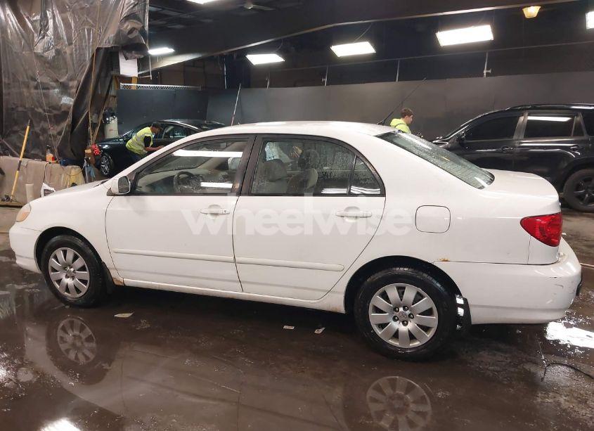 Photo 14 of 2004 Toyota Corolla LE (VIN 2T1BR32E04C255770)