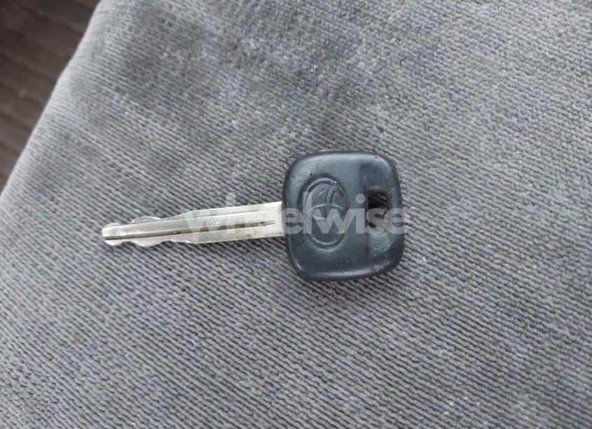 Photo 11 of 2004 Toyota Corolla CE (VIN 2T1BR32E04C265358)