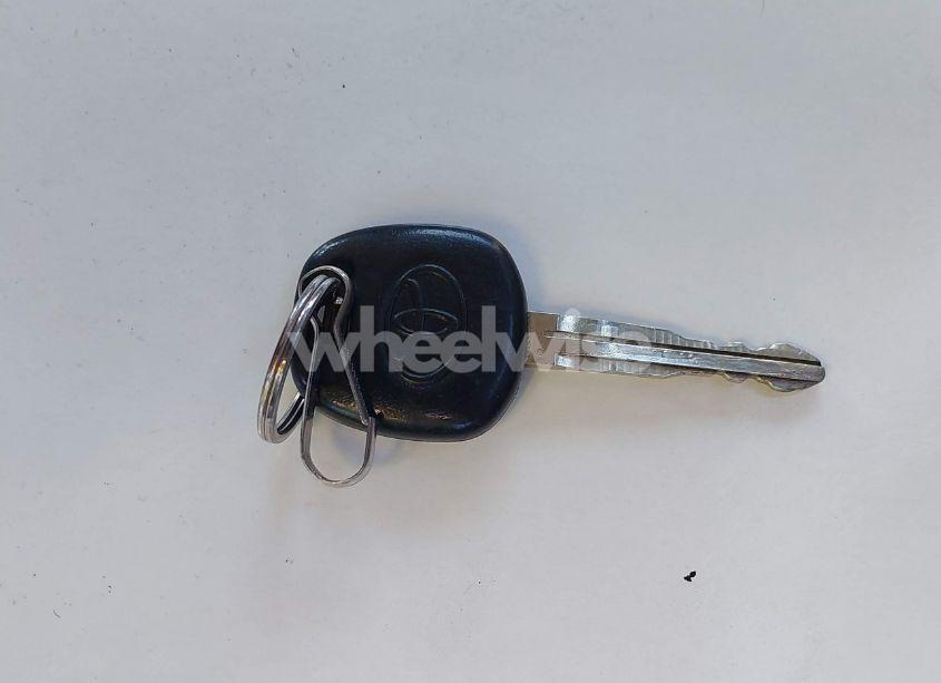 Photo 11 of 2005 Toyota Corolla LE (VIN 2T1BR32E05C337208)