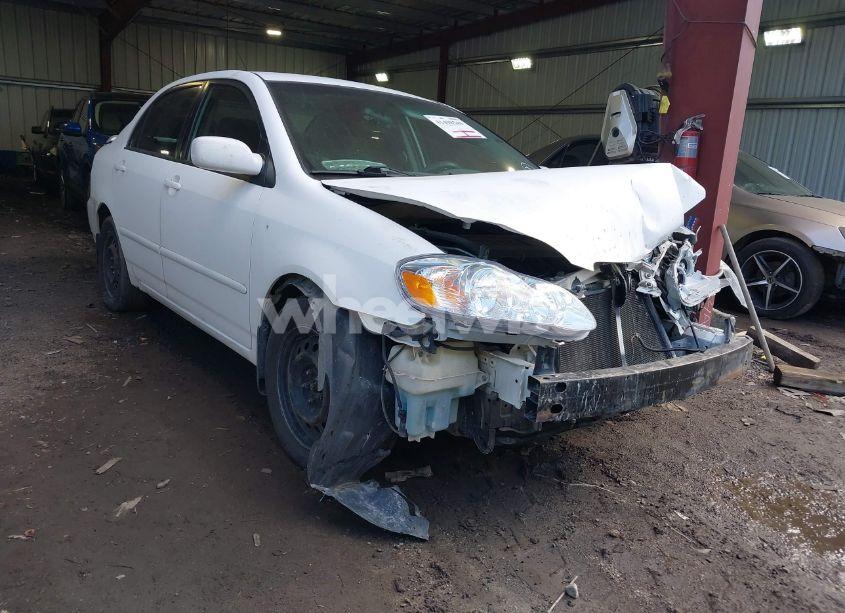 2005 Toyota Corolla LE (VIN 2T1BR32E05C359452) main photo