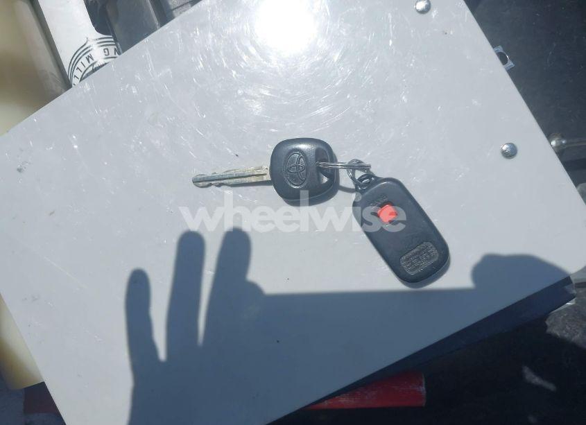 Photo 11 of 2005 Toyota Corolla LE (VIN 2T1BR32E05C391530)