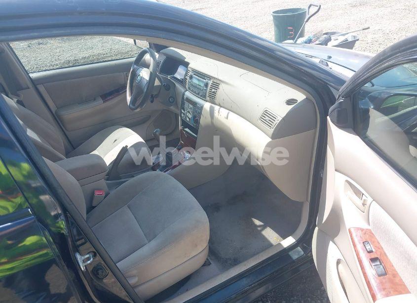 Photo 5 of 2005 Toyota Corolla LE (VIN 2T1BR32E05C391530)