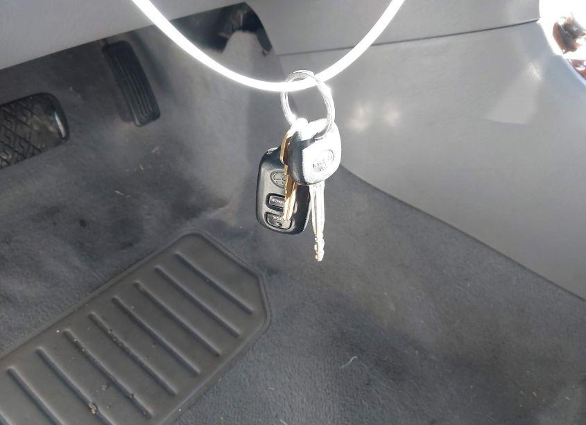 Photo 11 of 2005 Toyota Corolla LE (VIN 2T1BR32E05C405071)