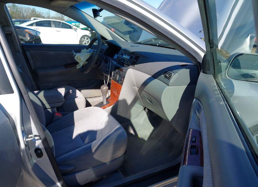 Photo 5 of 2005 Toyota Corolla LE (VIN 2T1BR32E05C405071)