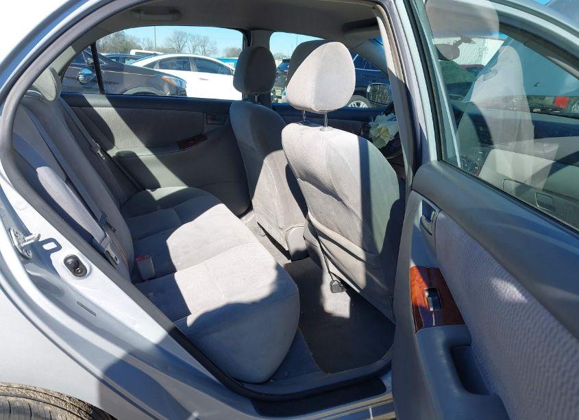 Photo 8 of 2005 Toyota Corolla LE (VIN 2T1BR32E05C405071)