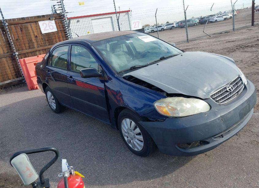 2005 Toyota Corolla CE (VIN 2T1BR32E05C424140) main photo