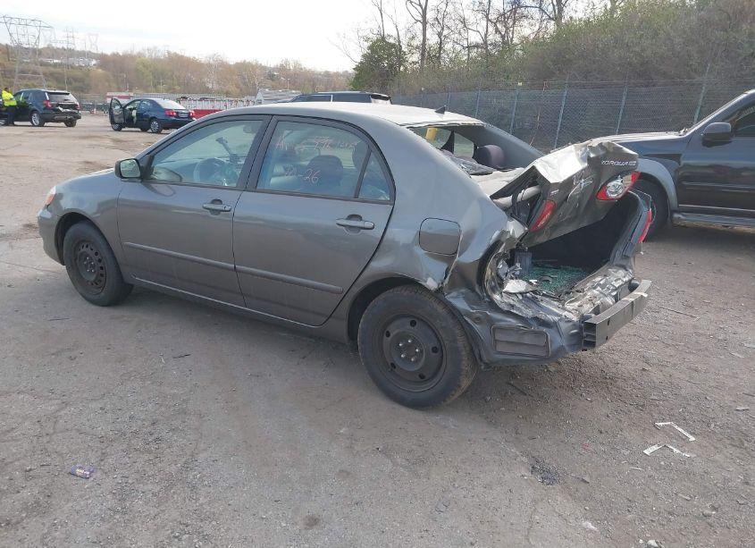 Photo 3 of 2005 Toyota Corolla LE (VIN 2T1BR32E05C496195)