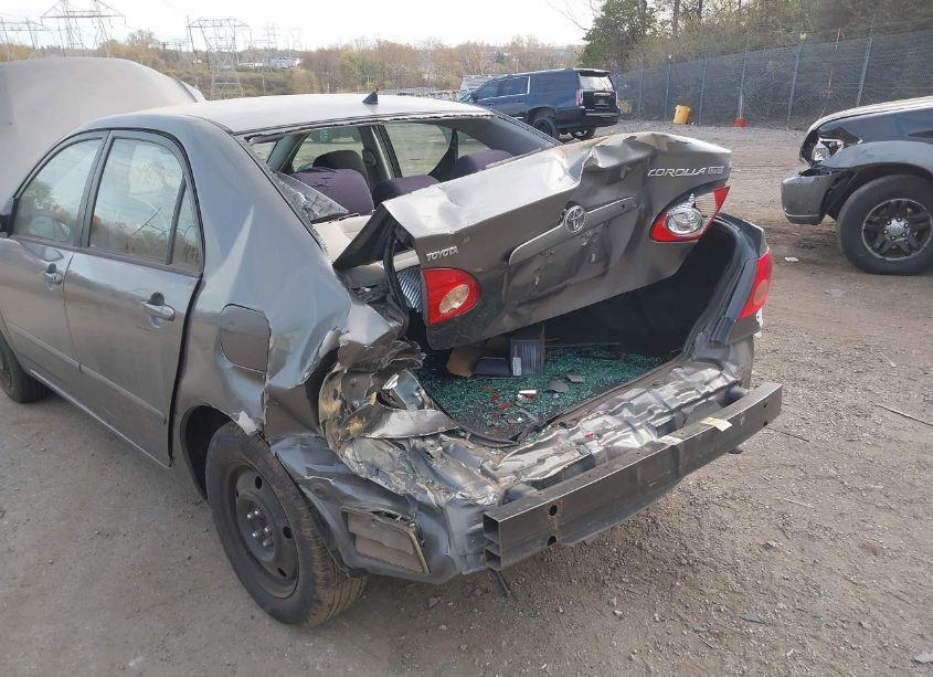 Photo 6 of 2005 Toyota Corolla LE (VIN 2T1BR32E05C496195)