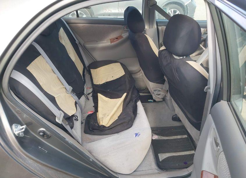 Photo 8 of 2005 Toyota Corolla LE (VIN 2T1BR32E05C496195)