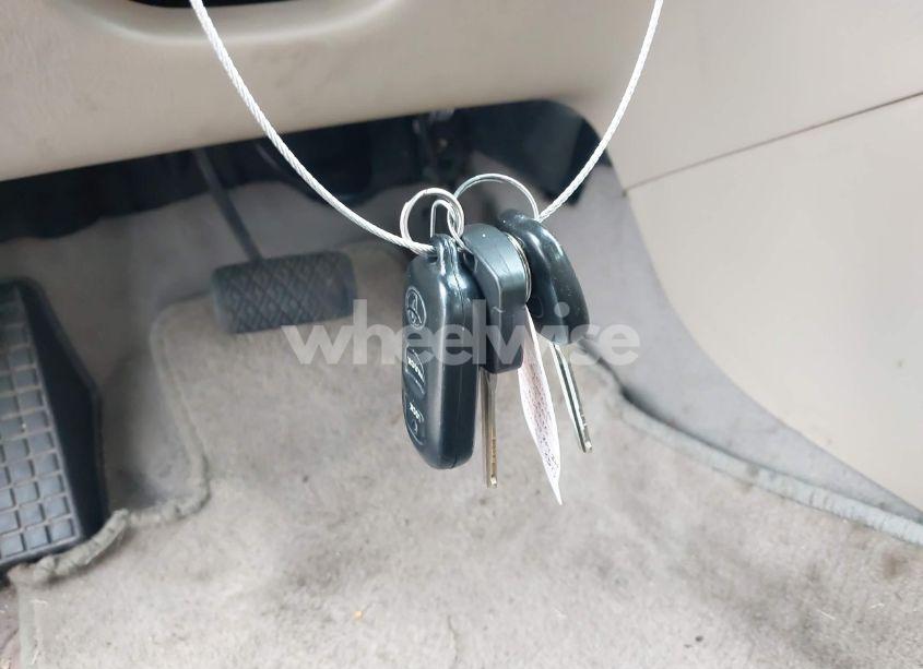 Photo 11 of 2005 Toyota Corolla LE (VIN 2T1BR32E05C506210)