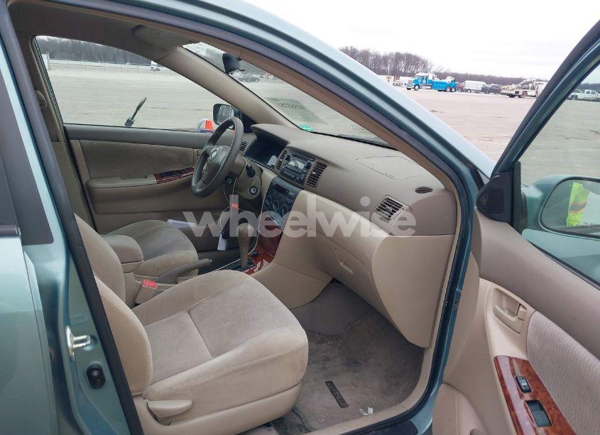 Photo 5 of 2005 Toyota Corolla LE (VIN 2T1BR32E05C506210)