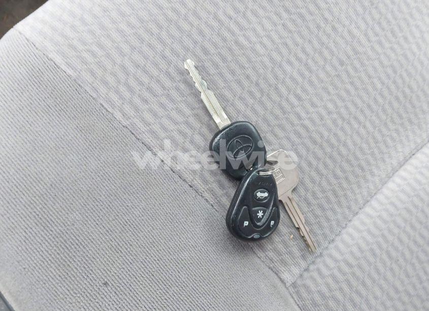 Photo 11 of 2006 Toyota Corolla LE (VIN 2T1BR32E06C640619)