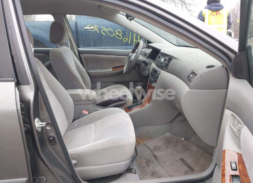 Photo 5 of 2006 Toyota Corolla LE (VIN 2T1BR32E06C640619)