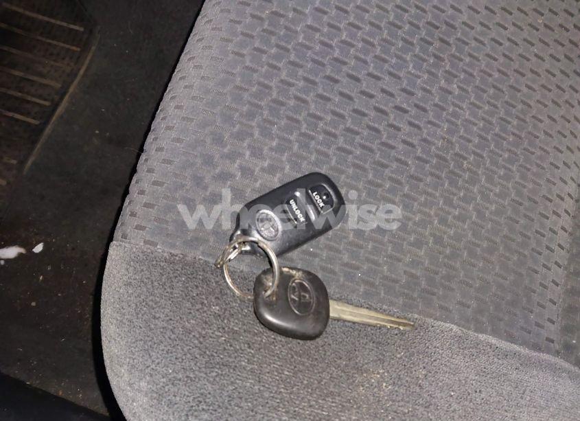 Photo 11 of 2007 Toyota Corolla S (VIN 2T1BR32E07C755562)