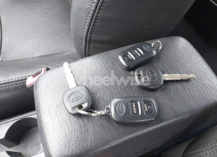 Photo 11 of 2008 Toyota Corolla S (VIN 2T1BR32E08C870096)