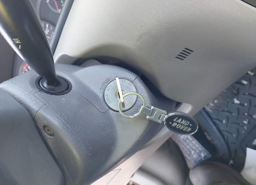 Photo 11 of 2003 Toyota Corolla CE (VIN 2T1BR32E13C093887)