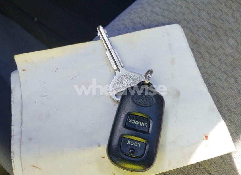 Photo 11 of 2003 Toyota Corolla LE (VIN 2T1BR32E13C150606)