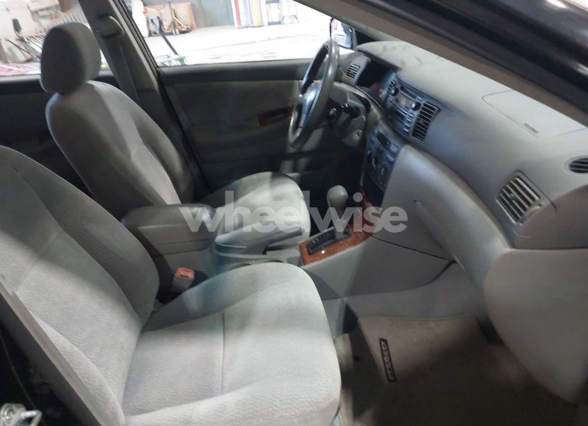 Photo 5 of 2004 Toyota Corolla LE (VIN 2T1BR32E14C262565)