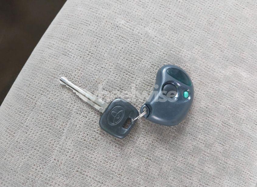 Photo 11 of 2004 Toyota Corolla CE (VIN 2T1BR32E14C285893)