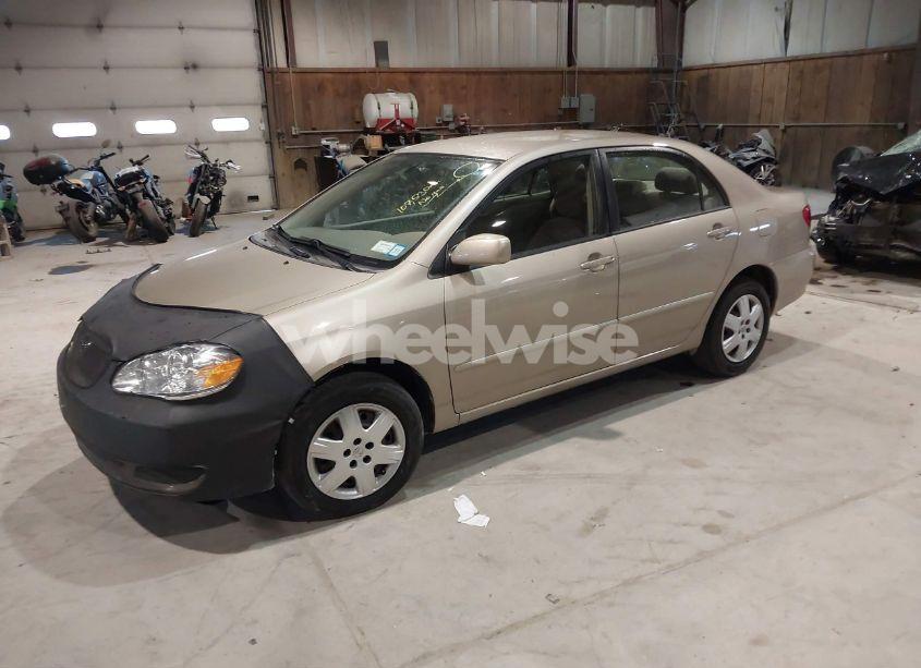 Photo 2 of 2005 Toyota Corolla LE (VIN 2T1BR32E15C389785)