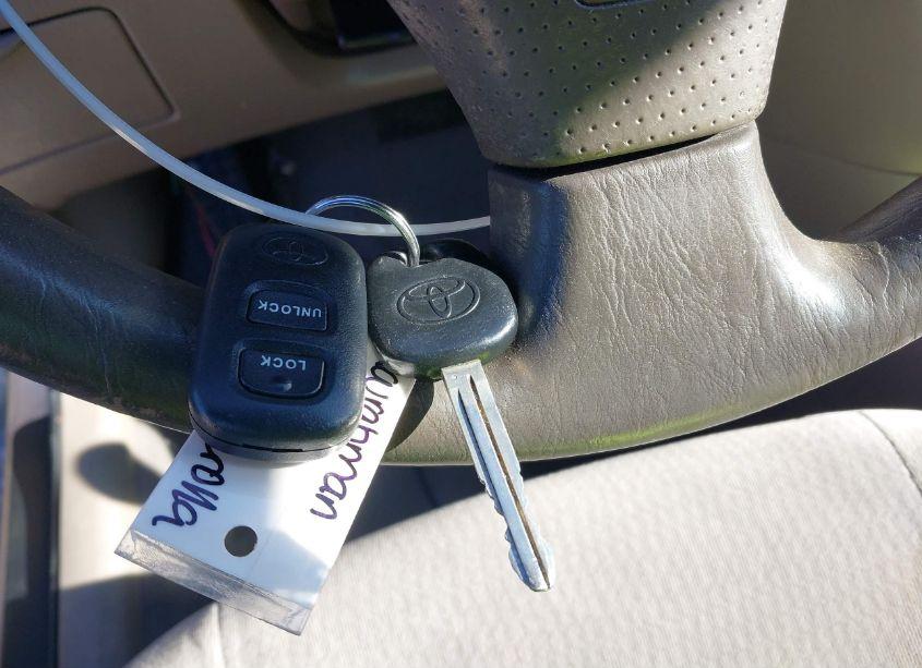 Photo 11 of 2005 Toyota Corolla LE (VIN 2T1BR32E15C396526)