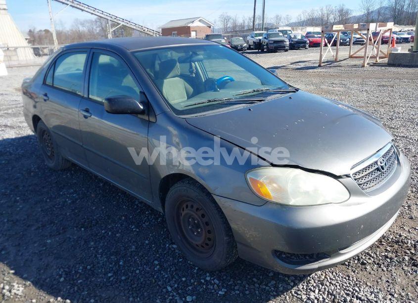 2005 Toyota Corolla CE (VIN 2T1BR32E15C445451) main photo