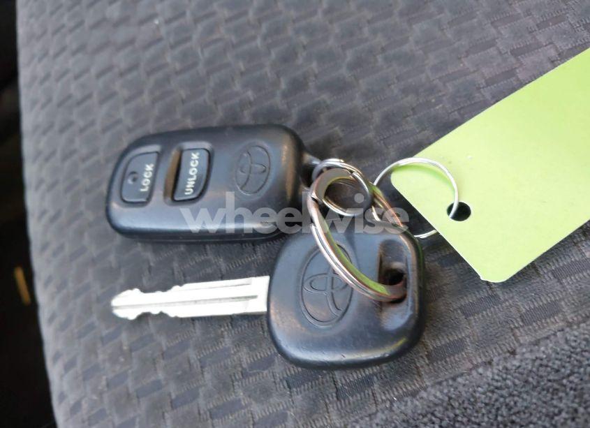 Photo 11 of 2006 Toyota Corolla S (VIN 2T1BR32E16C694494)