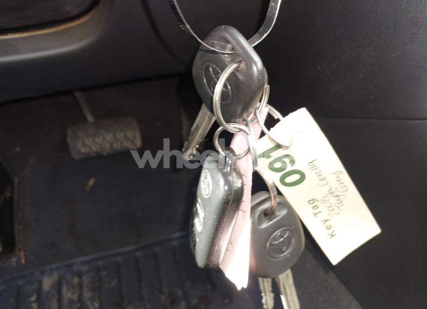 Photo 11 of 2008 Toyota Corolla S (VIN 2T1BR32E18C857356)