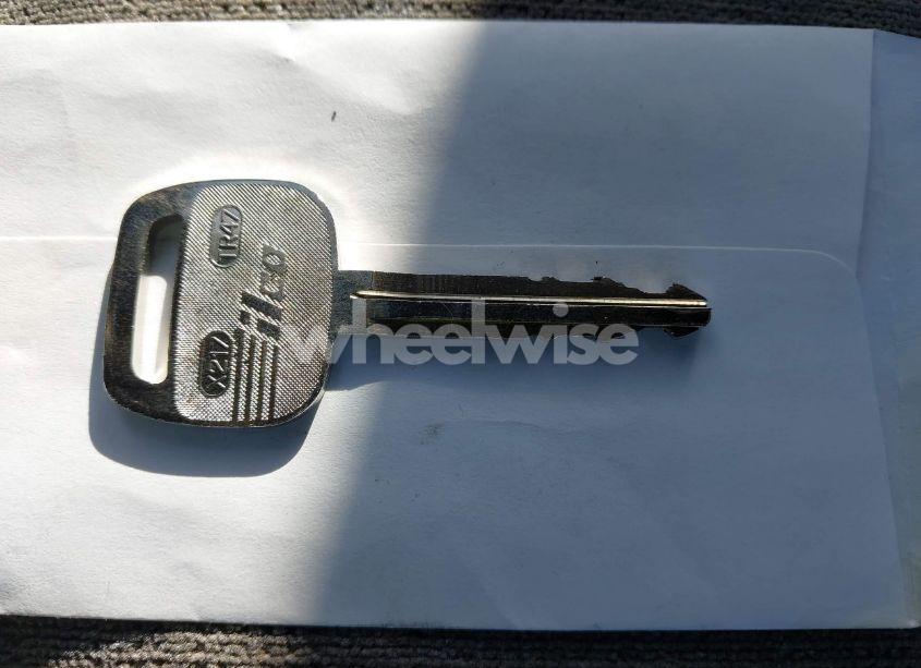 Photo 11 of 2004 Toyota Corolla CE (VIN 2T1BR32E24C218378)