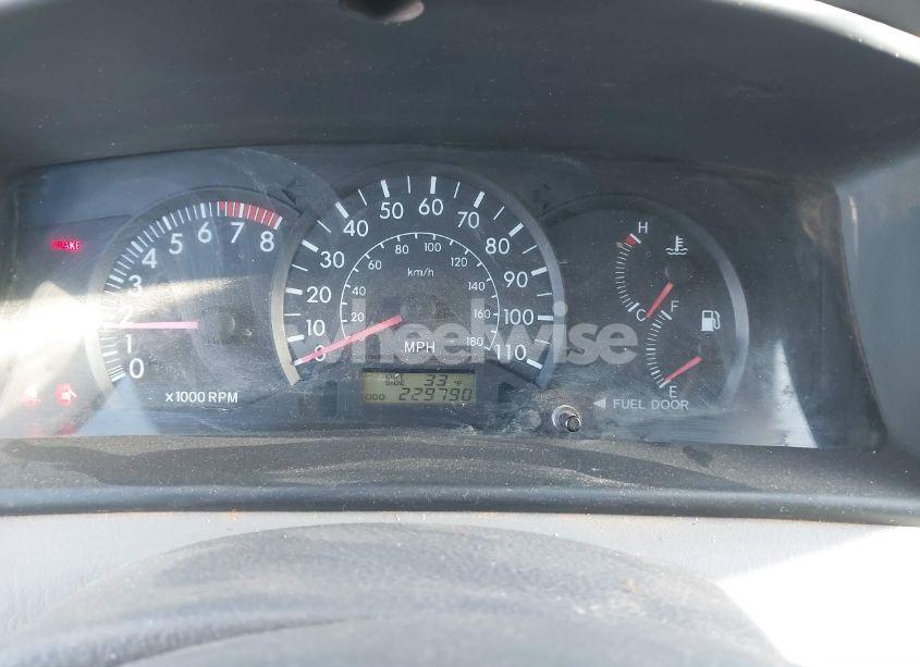 Photo 7 of 2004 Toyota Corolla CE (VIN 2T1BR32E24C218378)