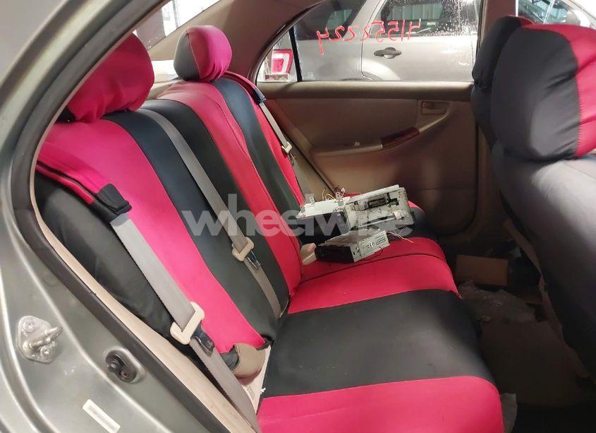 Photo 8 of 2004 Toyota Corolla LE (VIN 2T1BR32E24C284588)