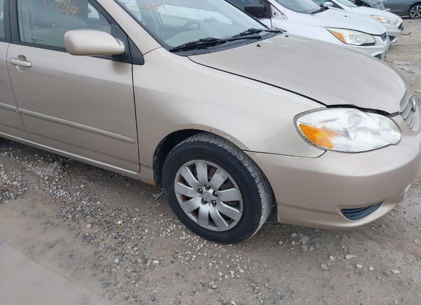 2004 Toyota Corolla LE (VIN 2T1BR32E24C311286) main photo