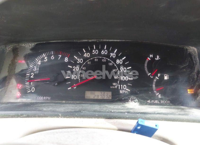 Photo 7 of 2005 Toyota Corolla CE/LE/S (VIN 2T1BR32E25C329918)