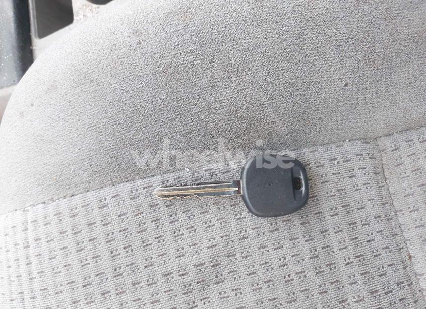 Photo 11 of 2005 Toyota Corolla CE (VIN 2T1BR32E25C347948)