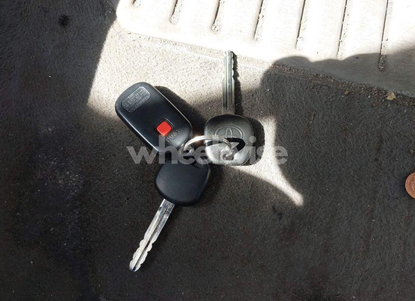 Photo 11 of 2005 Toyota Corolla LE (VIN 2T1BR32E25C429128)