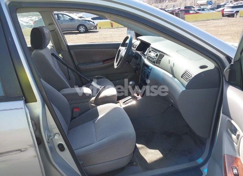 Photo 5 of 2005 Toyota Corolla LE (VIN 2T1BR32E25C429128)