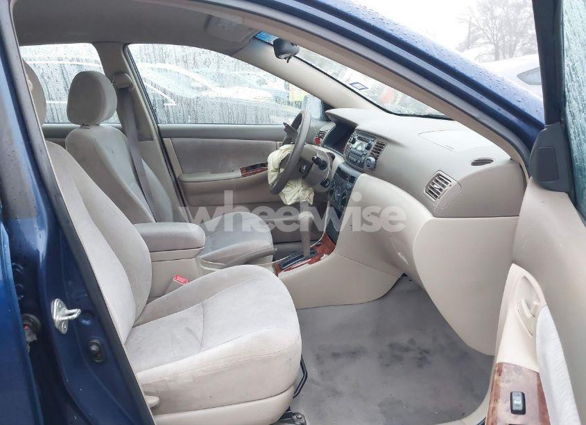 Photo 5 of 2005 Toyota Corolla LE (VIN 2T1BR32E25C551052)