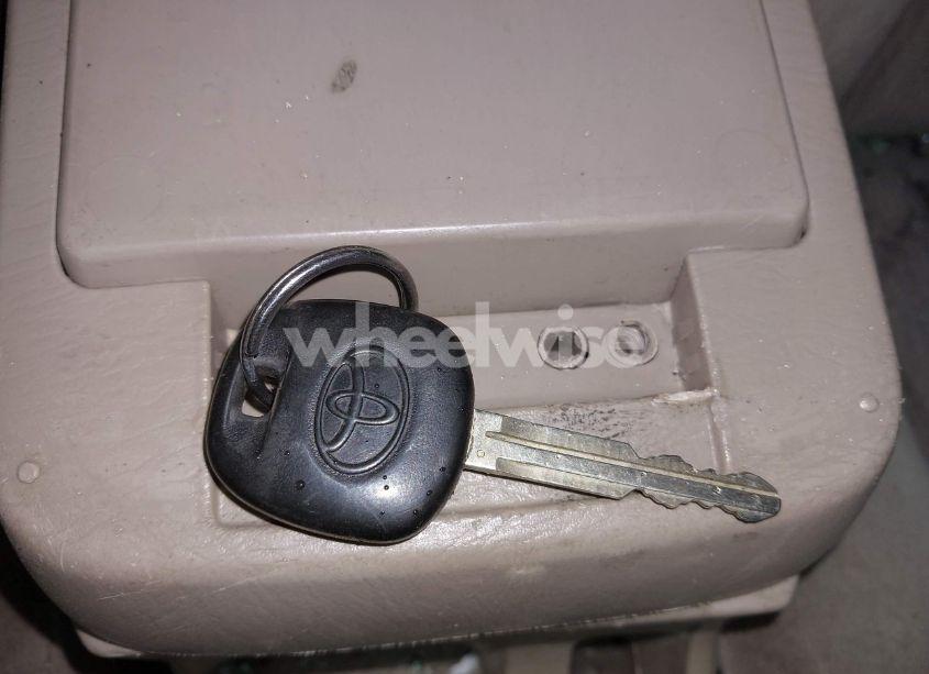 Photo 11 of 2006 Toyota Corolla LE (VIN 2T1BR32E26C584103)