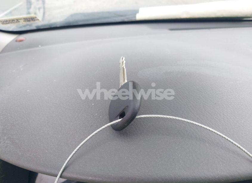 Photo 11 of 2005 Toyota Corolla LE (VIN 2T1BR32E35C454426)