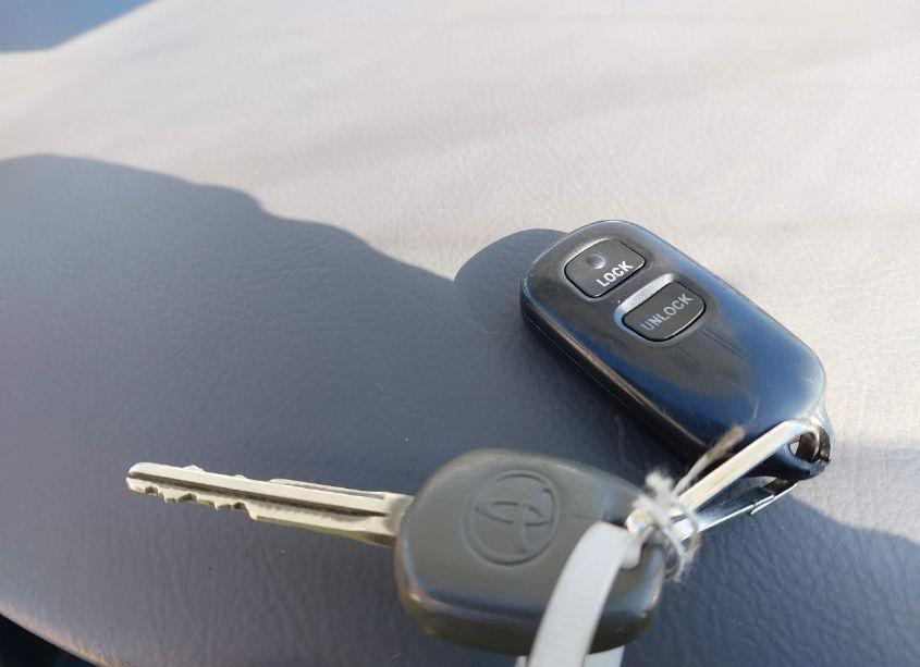 Photo 11 of 2005 Toyota Corolla LE (VIN 2T1BR32E35C457942)