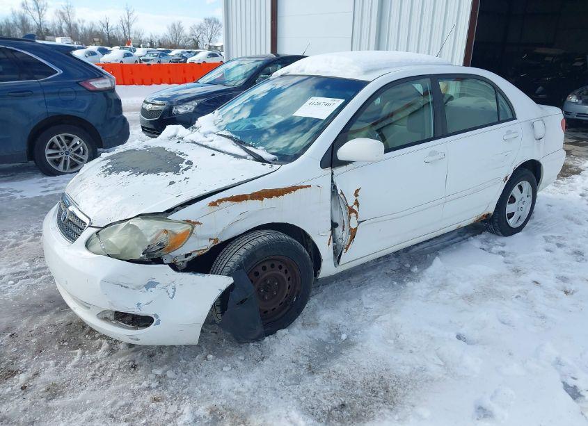 Photo 2 of 2005 Toyota Corolla LE (VIN 2T1BR32E35C466396)